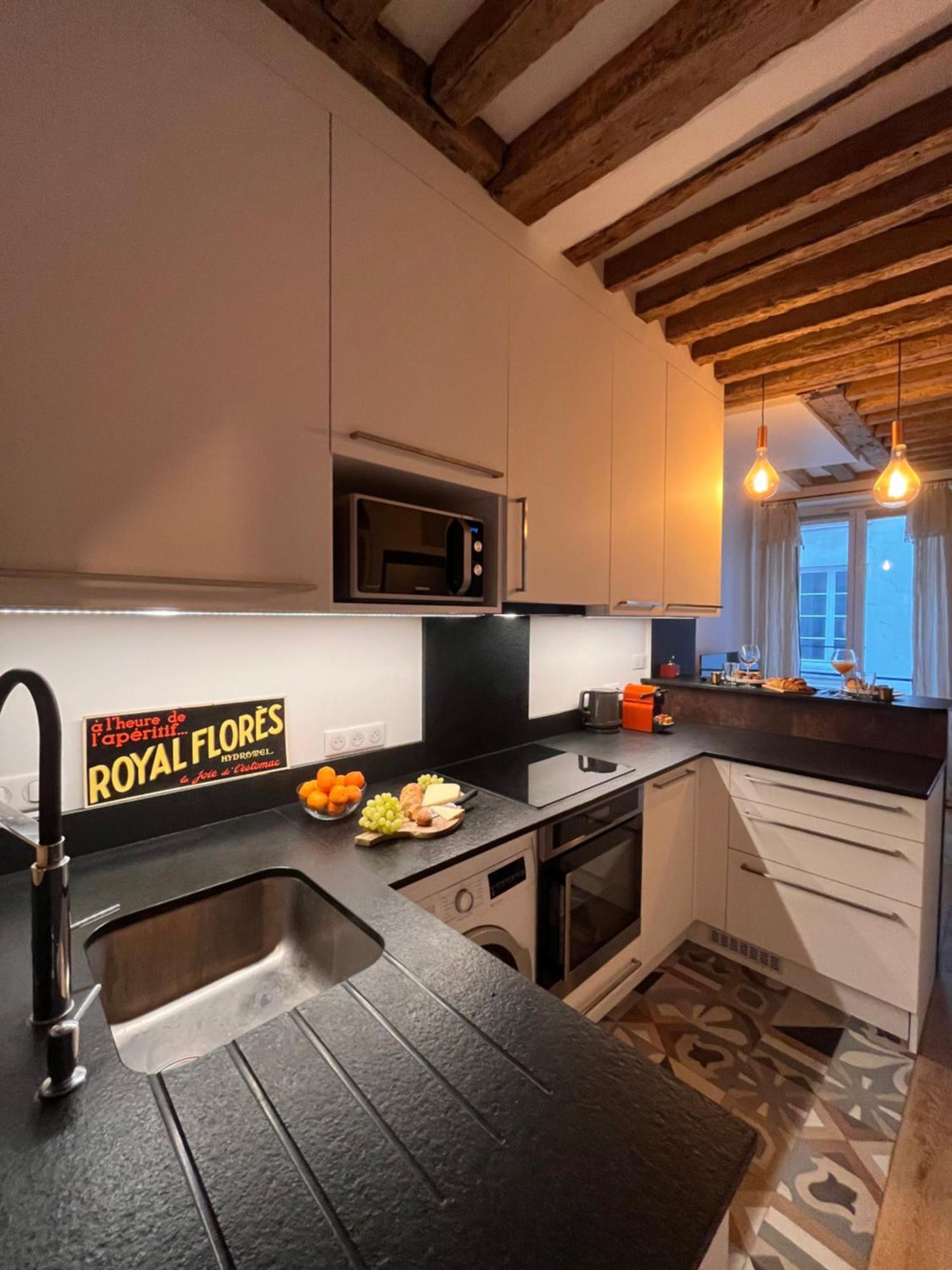 Appartement A Saint-Paul En Plein Coeur Du Marais 4 Pers Париж Экстерьер фото
